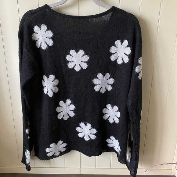 Light pullover sweater - Picture 4 of 4